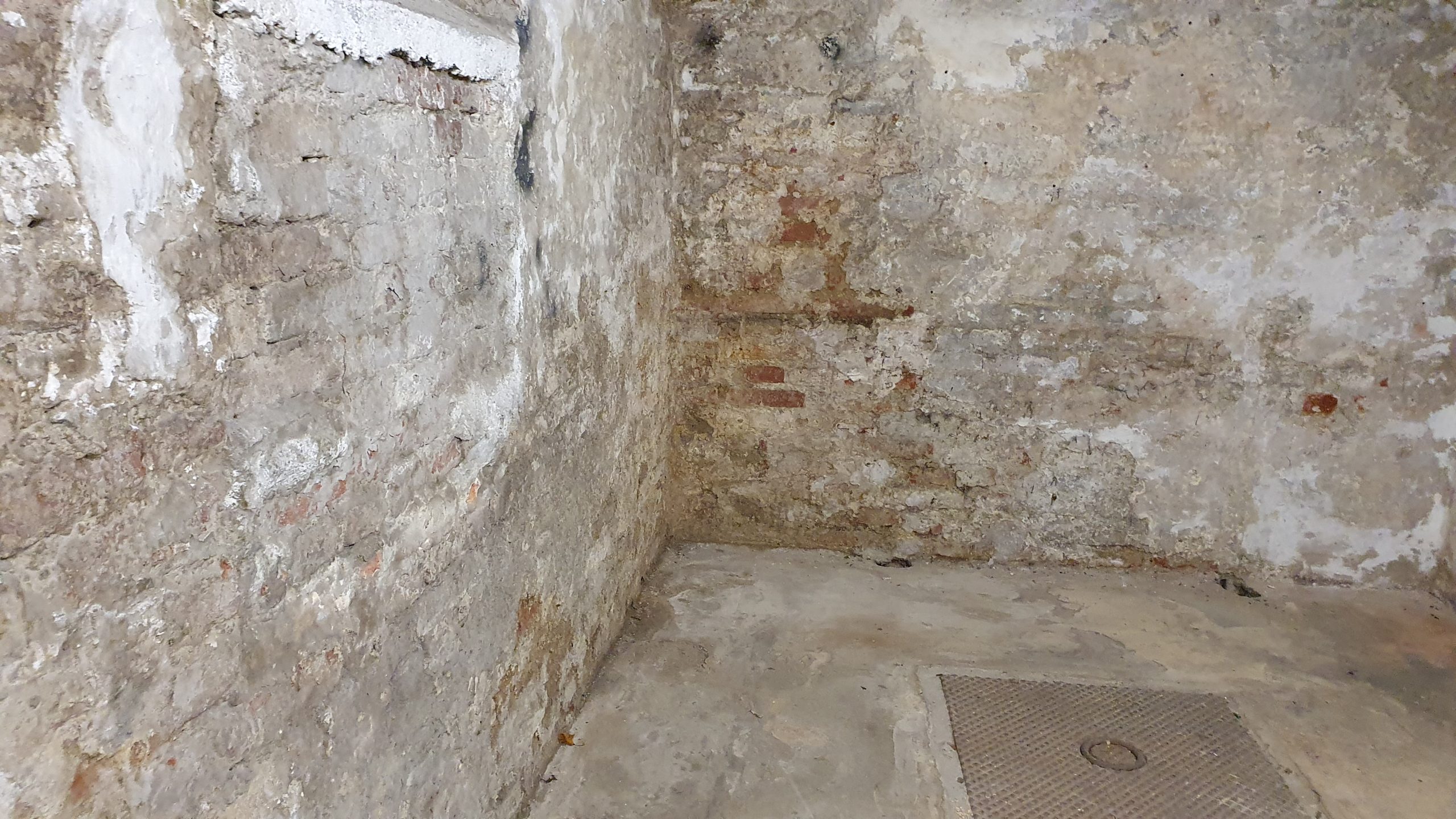 Horizontalsperre, Sockelabdichtung