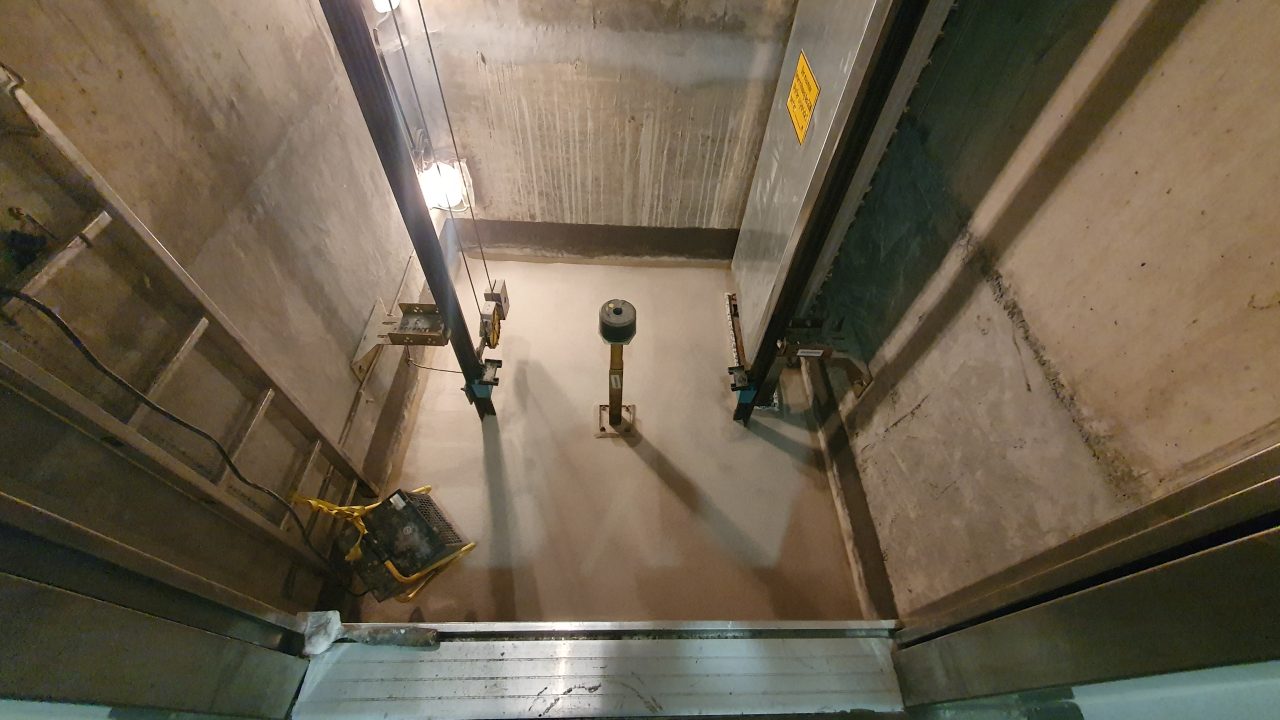 Öl und salzbeständige Beschichtung an Aufzugsunterfahrt