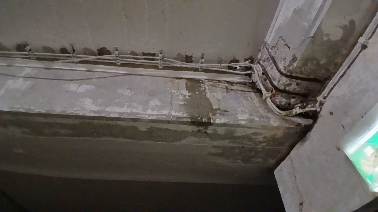 Undichte Dehnfuge abdichten