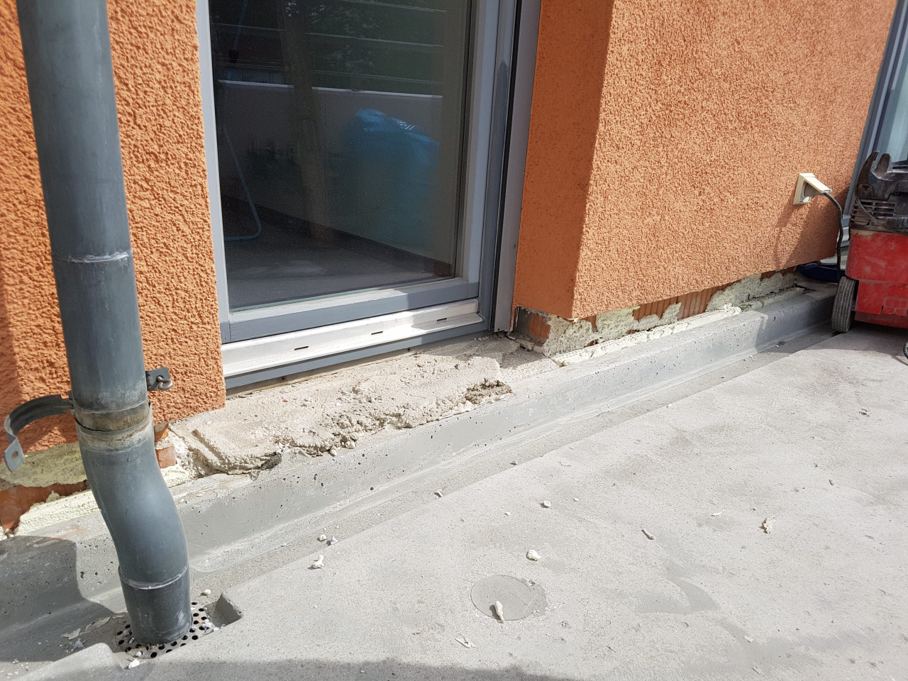 Mauerwerkssockel nass