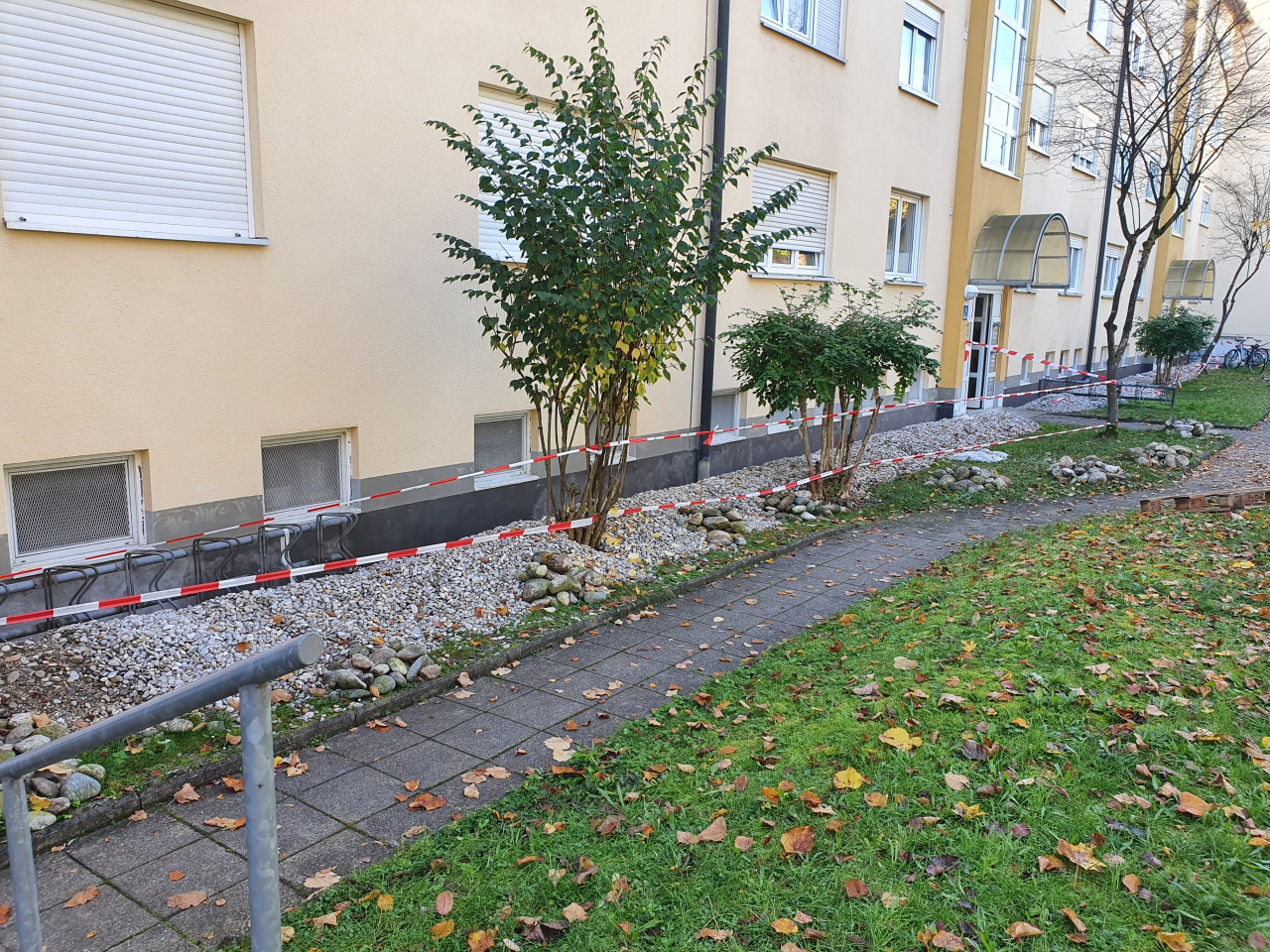 Sockelabdichtung mit Flüssigkunststoff